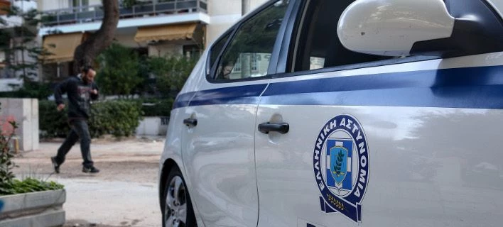 Ναυπακτία: 26χρονος πυρπόλησε μαντριά και έκαψε αυτοκίνητα